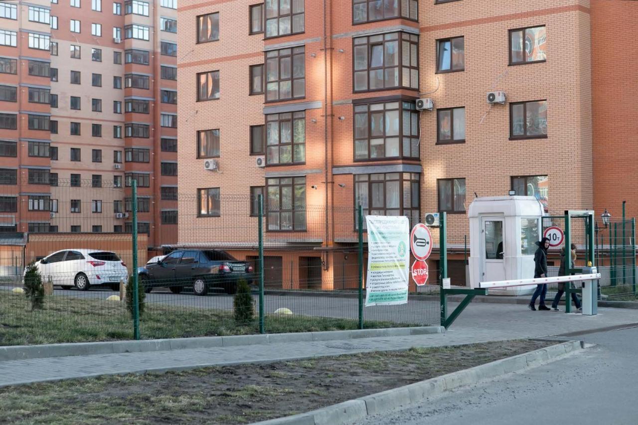 Просторная Однокомнатная Жк Счастливый Apartment Dnipro Bagian luar foto