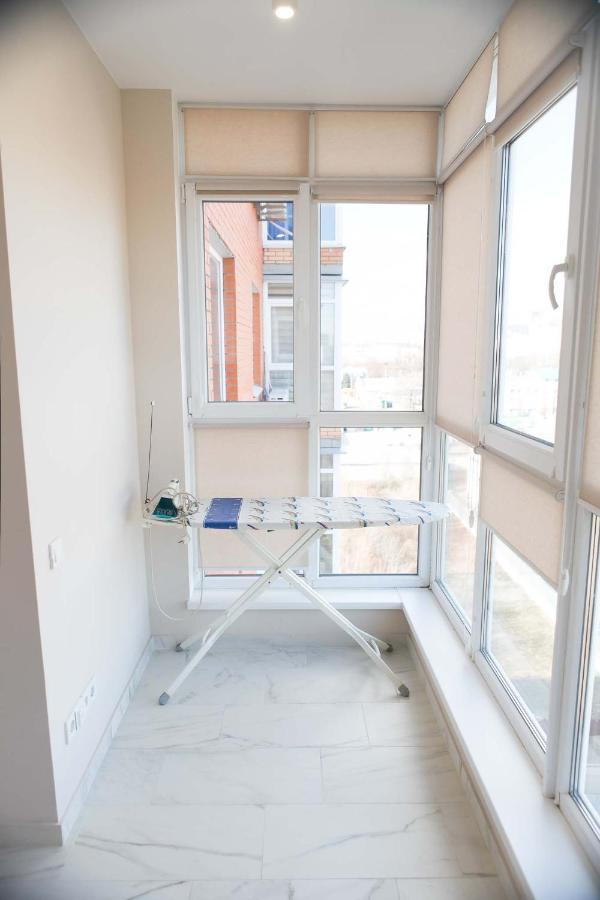 Просторная Однокомнатная Жк Счастливый Apartment Dnipro Bagian luar foto