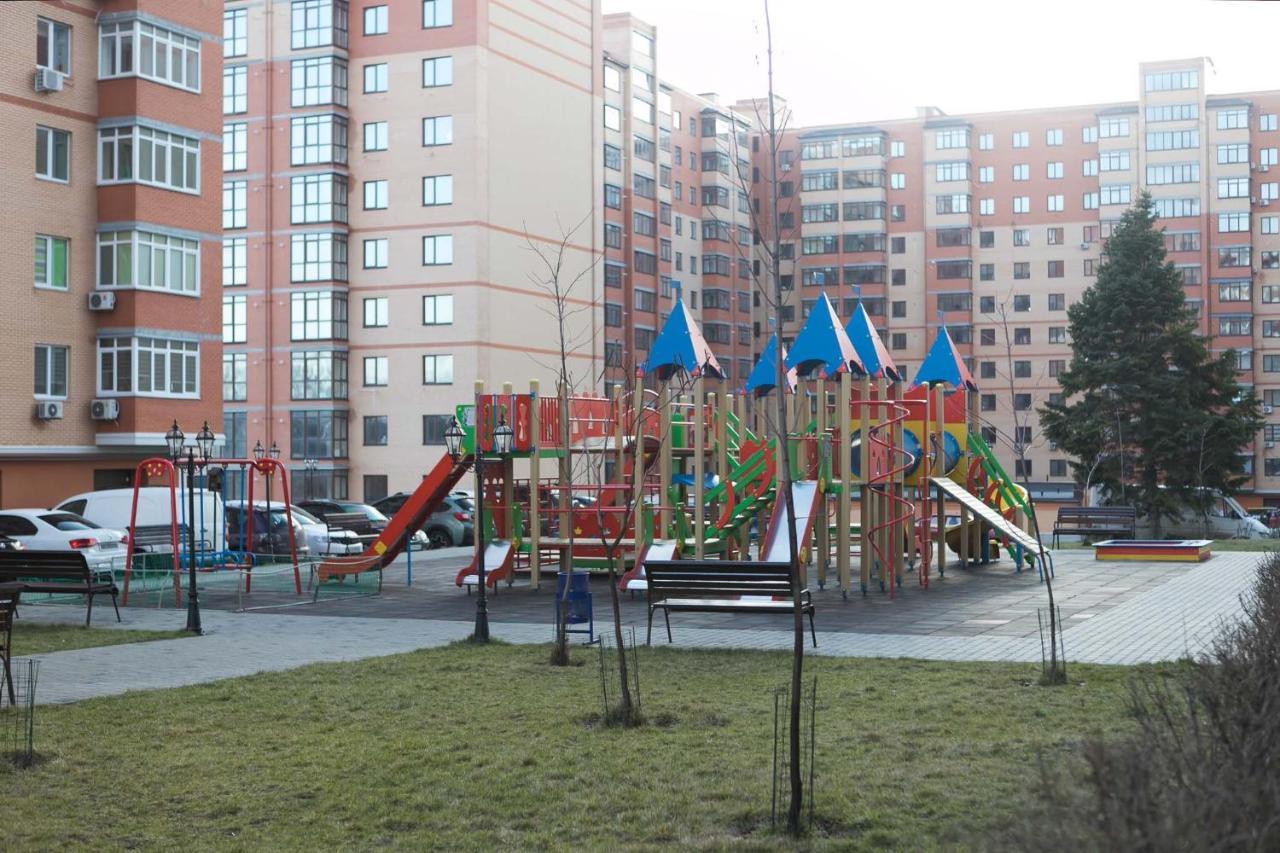 Просторная Однокомнатная Жк Счастливый Apartment Dnipro Bagian luar foto