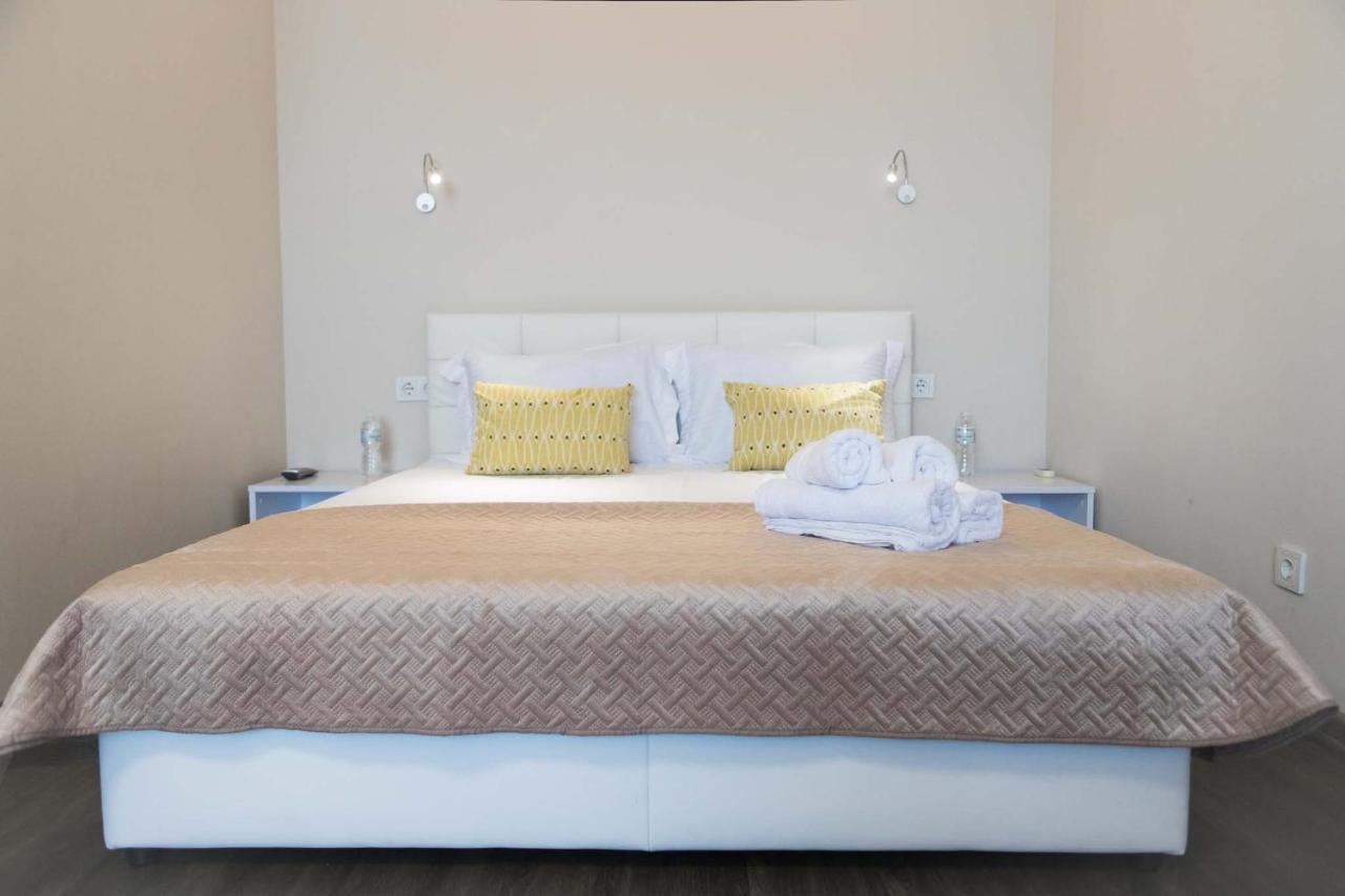 Просторная Однокомнатная Жк Счастливый Apartment Dnipro Bagian luar foto