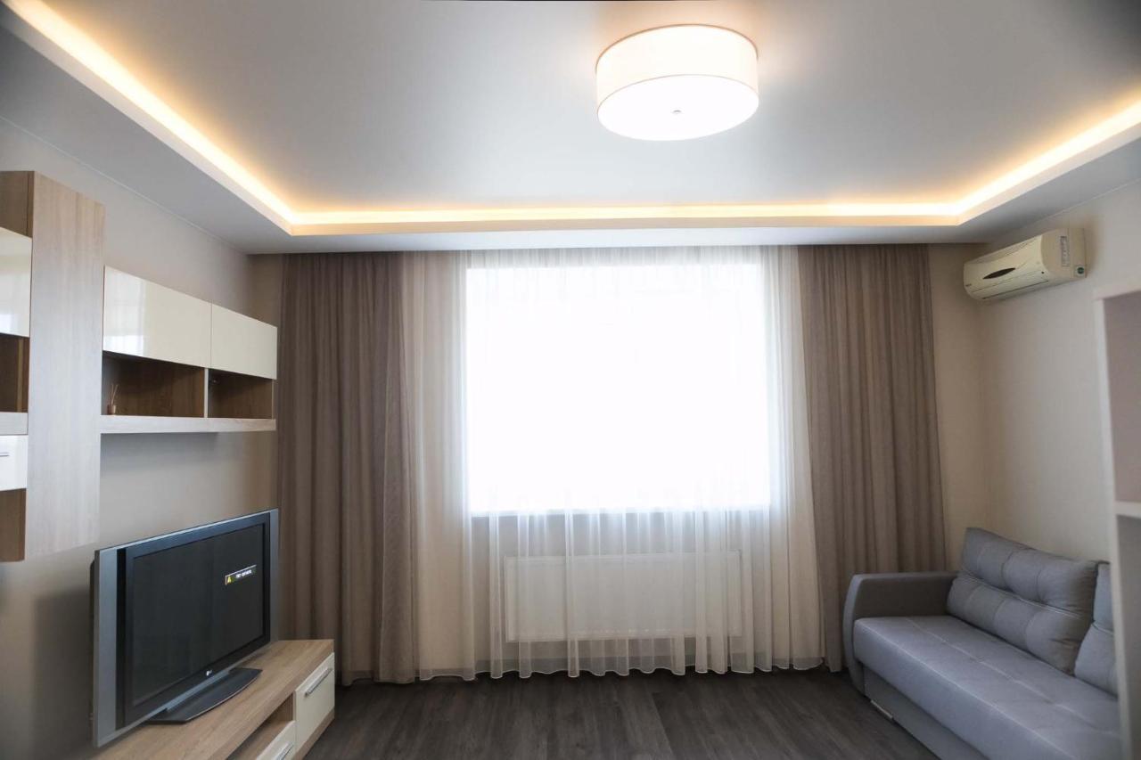 Просторная Однокомнатная Жк Счастливый Apartment Dnipro Bagian luar foto